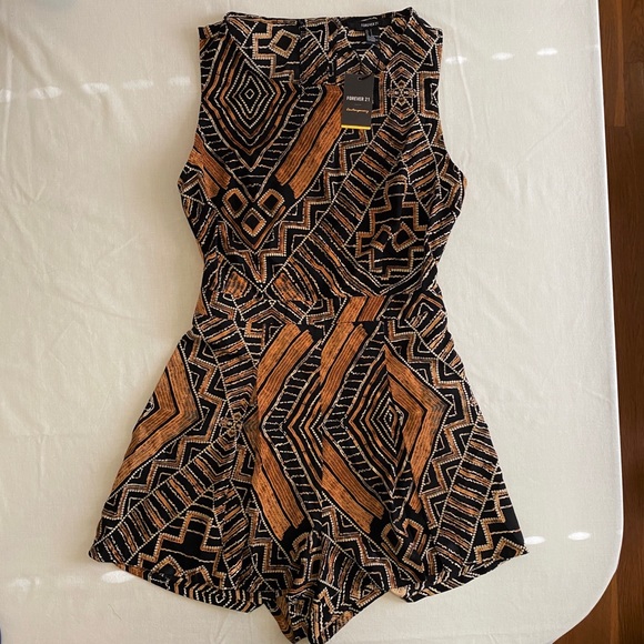 NWT Forever21 Romper - Picture 1 of 4